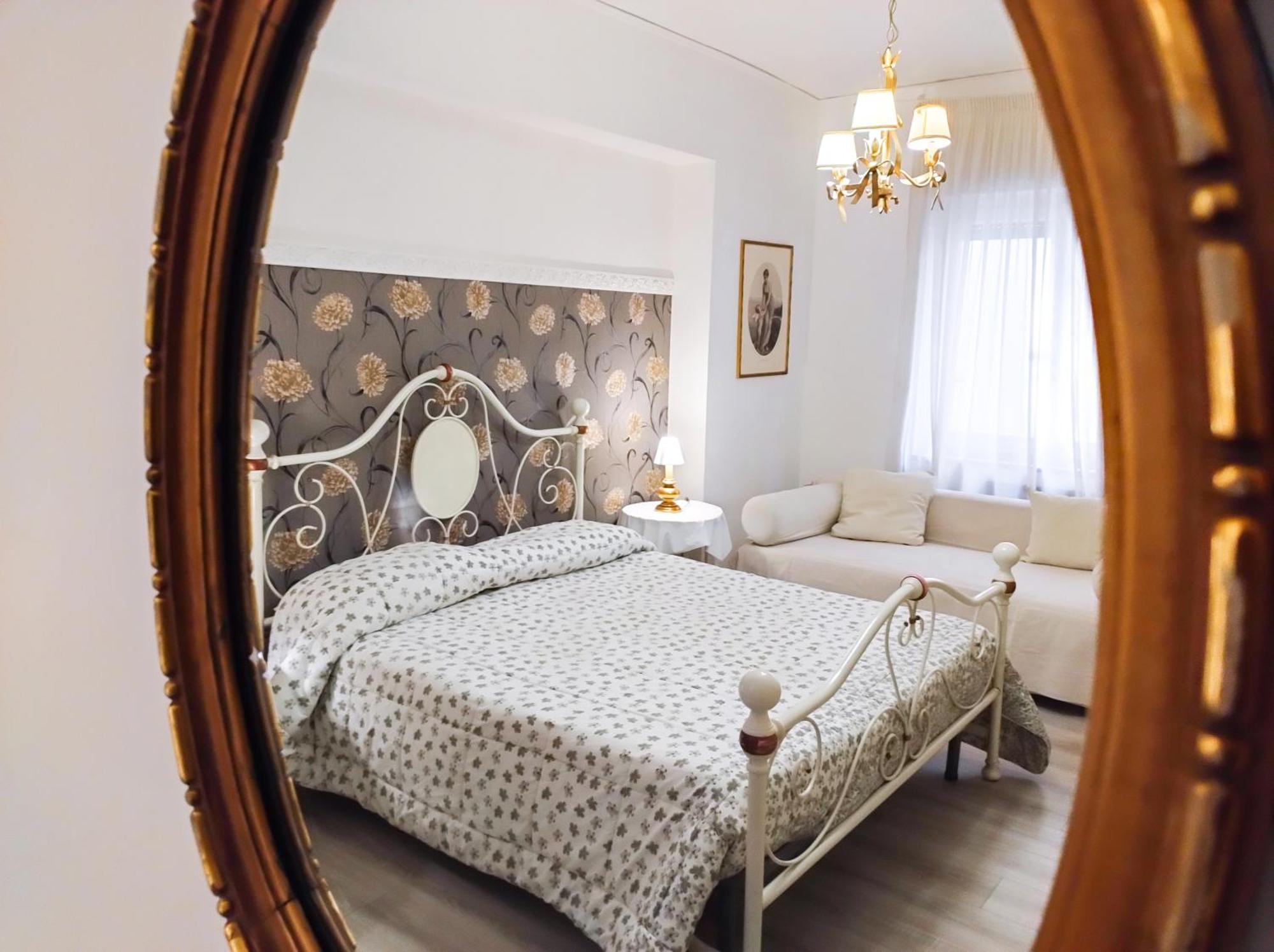 Casa Alessandro Casa Maria Francesca Napels Buitenkant foto
